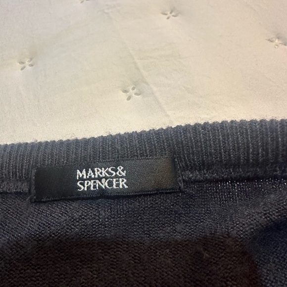 Marks & Spencer Mens V-neck Lightweight Charcoal Sweater Size XL - Picture 4 of 8